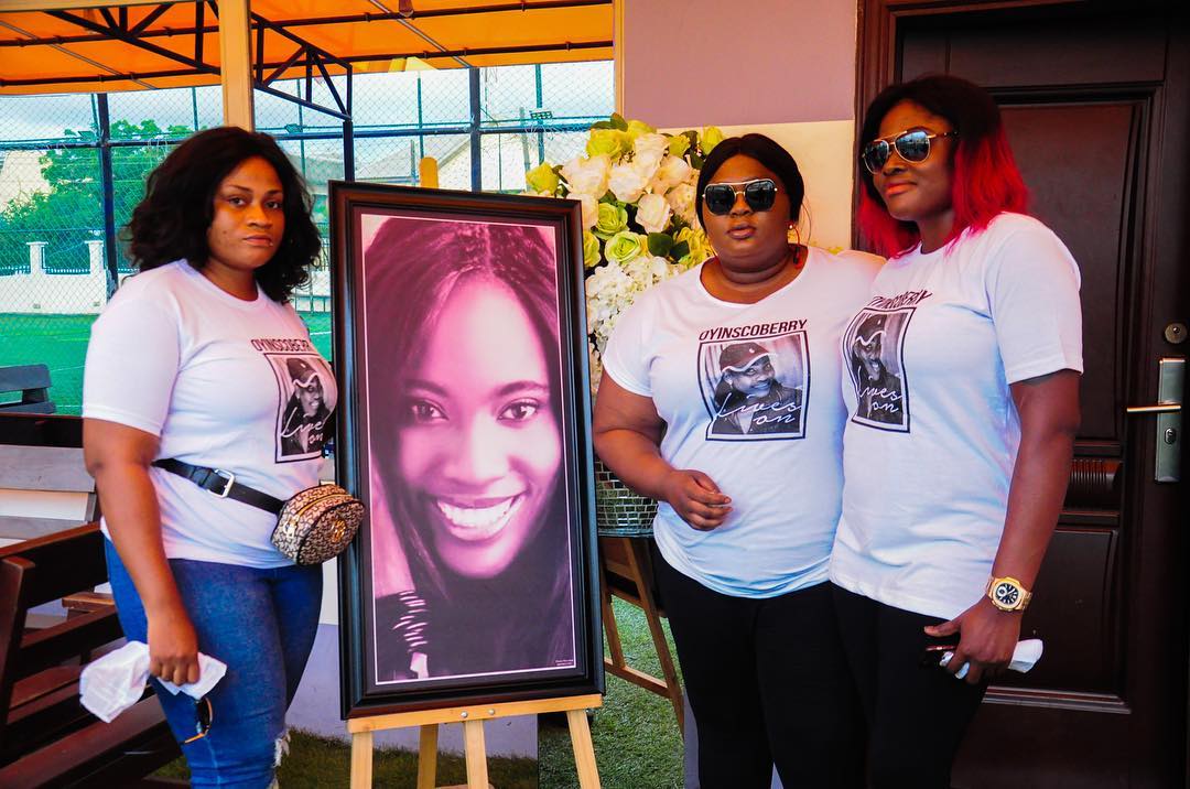 Eniola Badmus In Tears as She Buries Her Friend