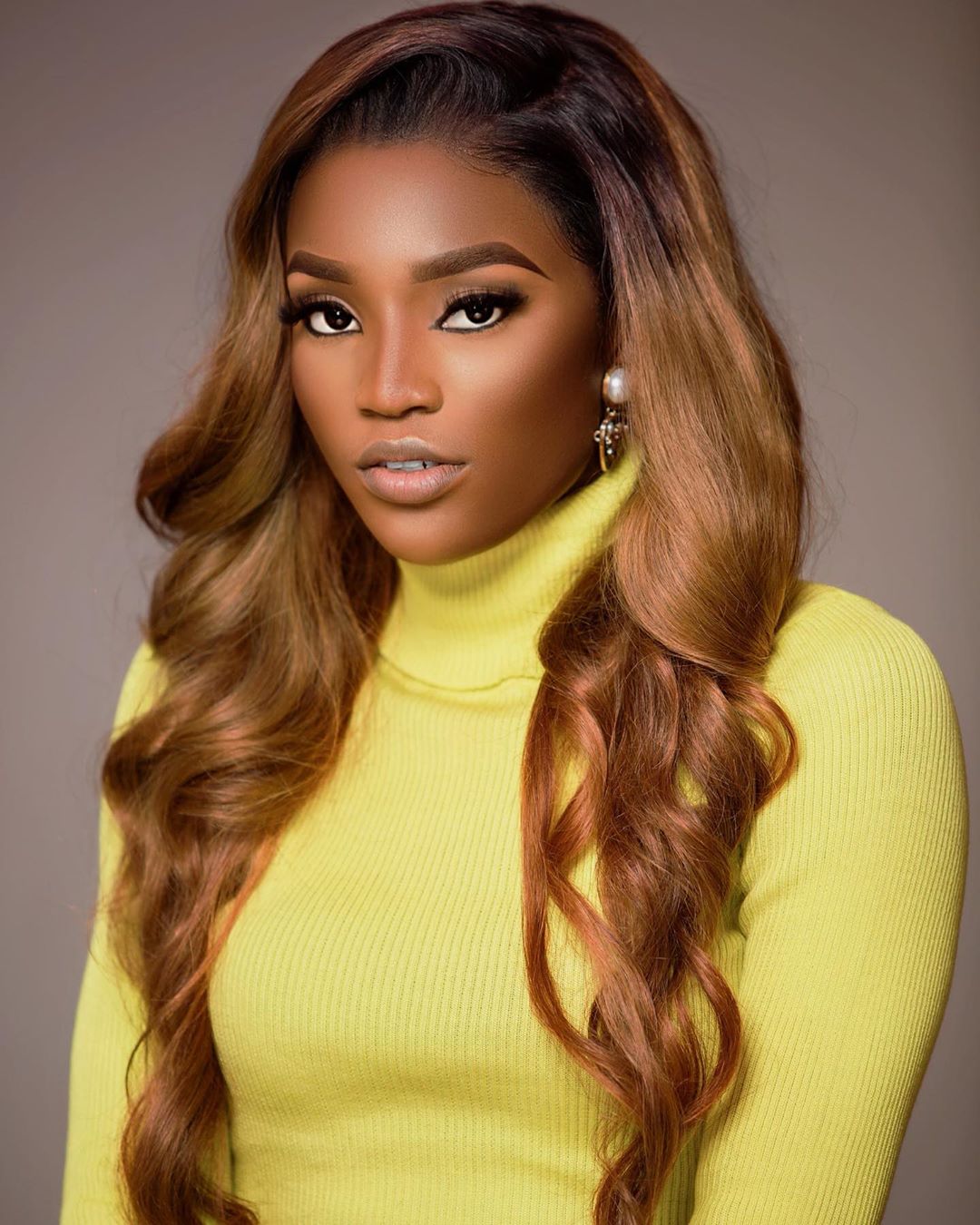 Singer Bukunmi Oluwasina Bags Award For Excellence