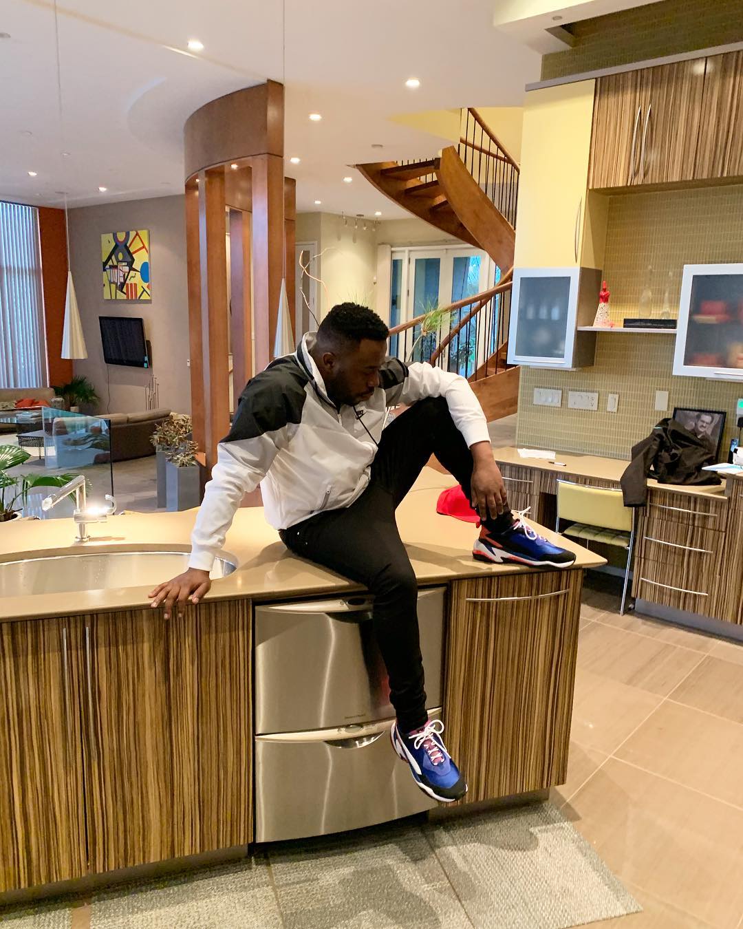 Samklef Congratulates Bobrisky On His New Transformation