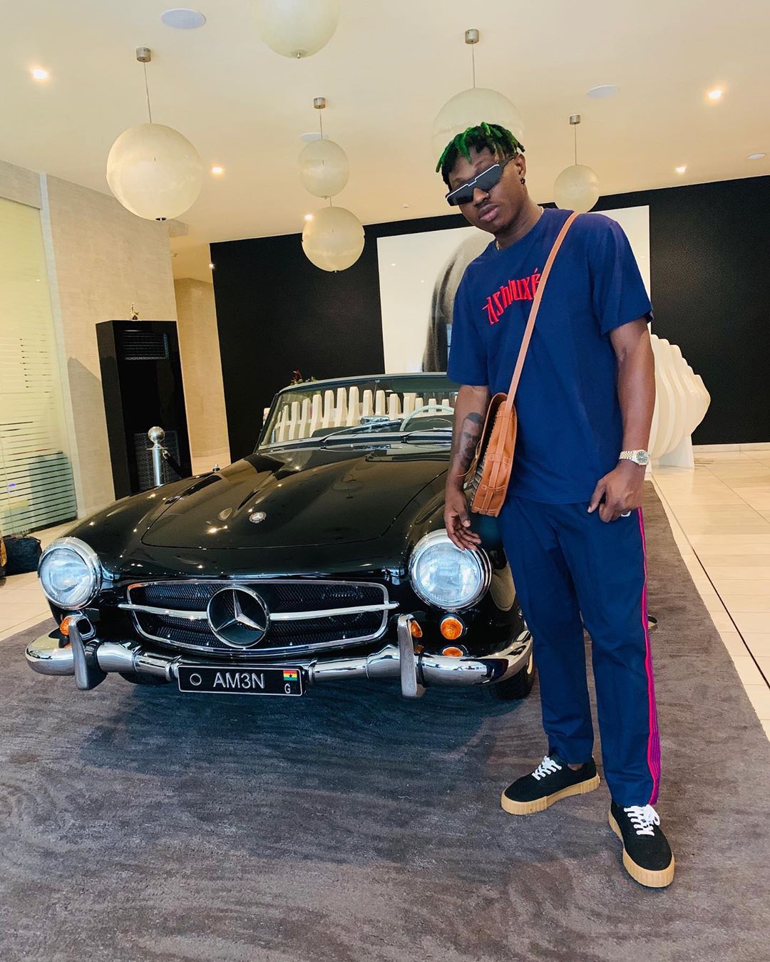 Watch How Naira Marley And Zlatan Ibile, Turned Eatery To A Club A House